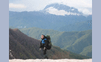  на фоне горы Фишт, вид с хребта Амуко