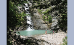  второй по течению Змейковский водопад, ближайший к трасс
