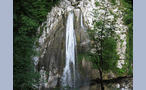  первый по течению Агурский водопад
